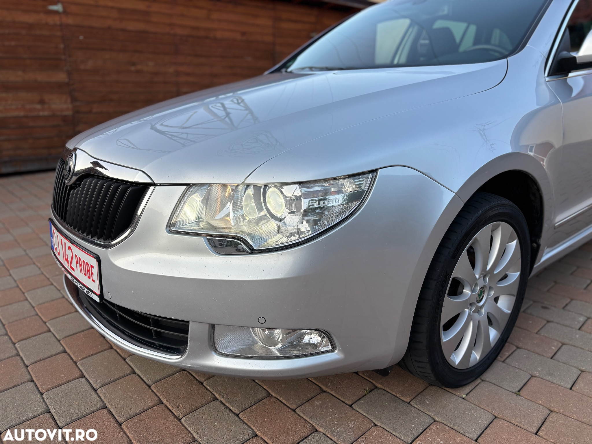 Skoda Superb 2.0 TDI 4x4 DSG Elegance - 25
