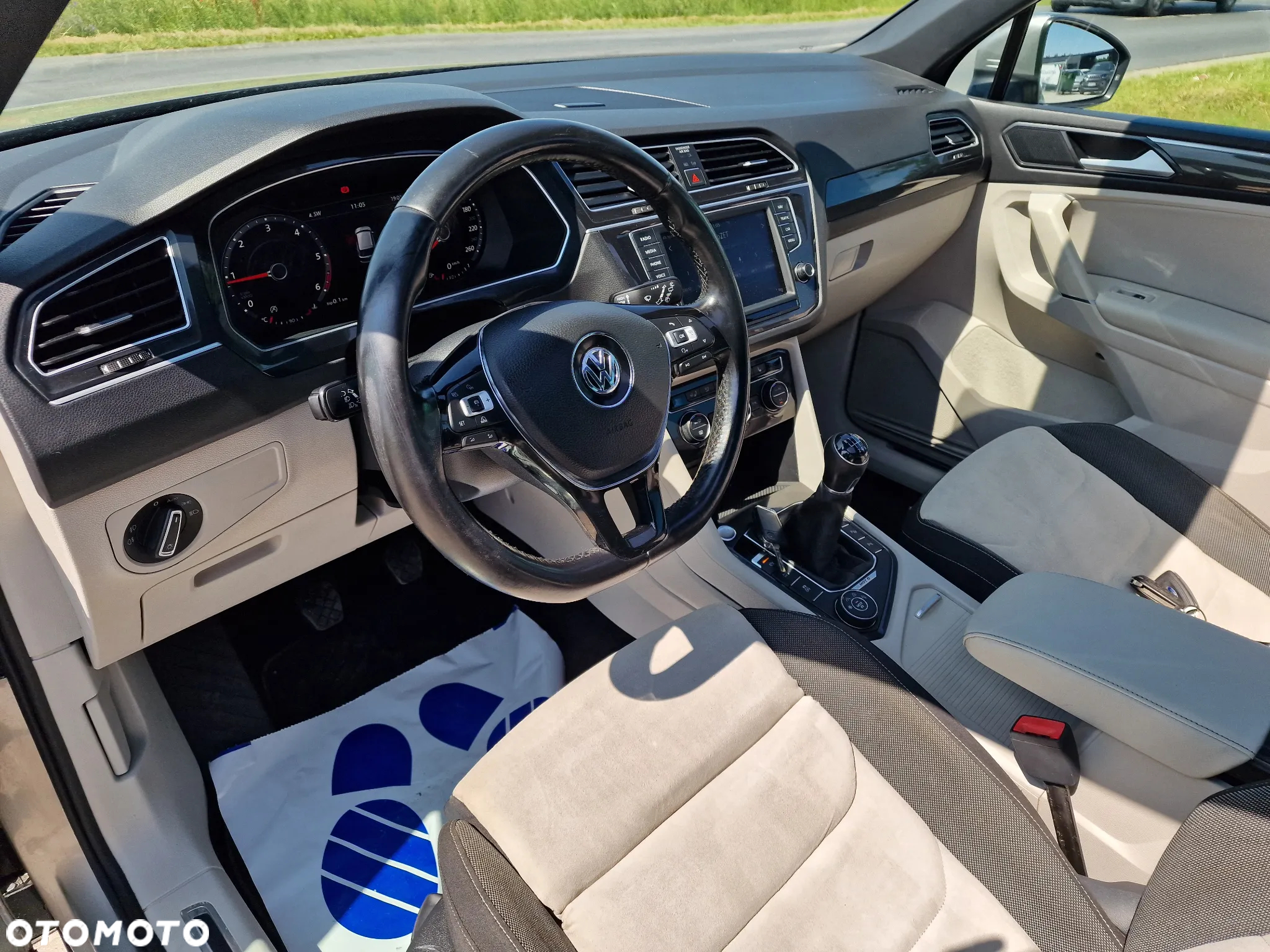 Volkswagen Tiguan 2.0 TDI SCR BlueMotion Technology Exclusive - 22
