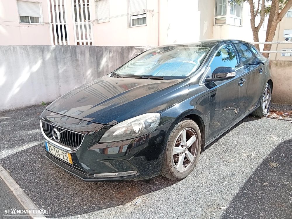 Volvo V40