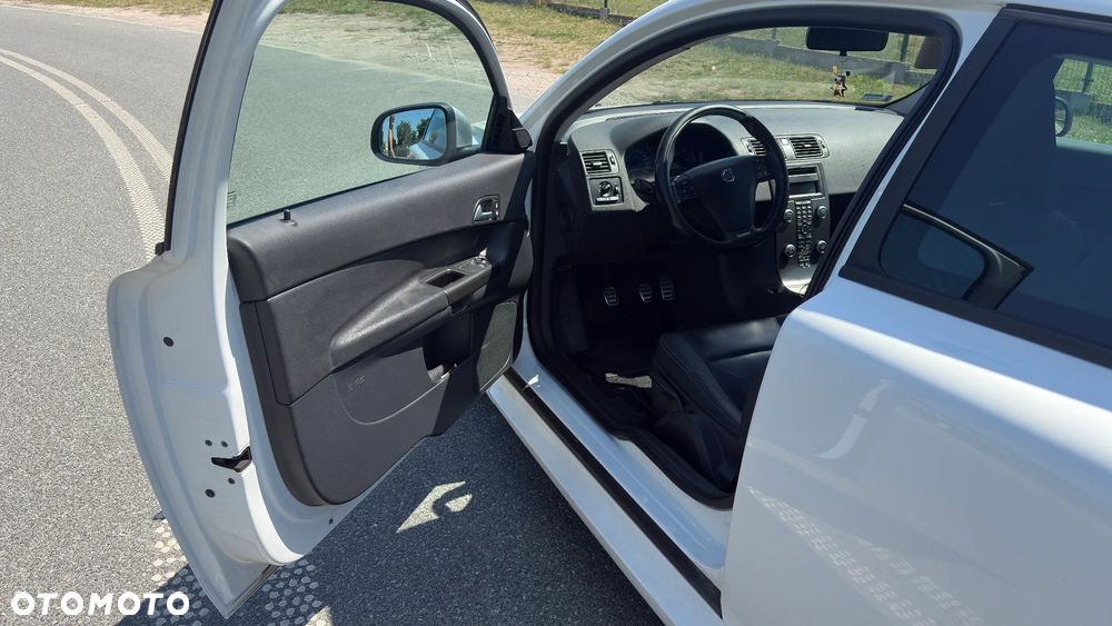 Volvo C30 D2 R-Design - 8