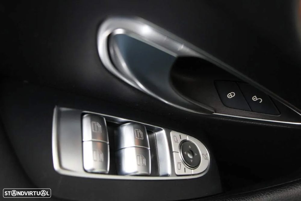 Mercedes-Benz E 220 d Coupe 9G-TRONIC AMG Line - 28