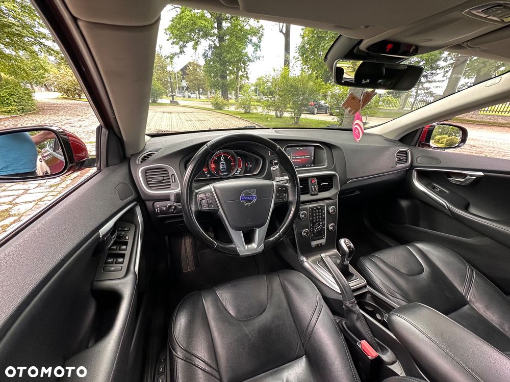 Volvo V40 D4 Inscription - 16