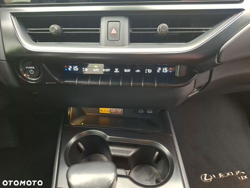 Lexus UX 250h GPF Business 2WD - 30