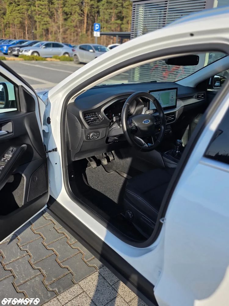 Ford Focus 1.0 EcoBoost mHEV Titanium - 13
