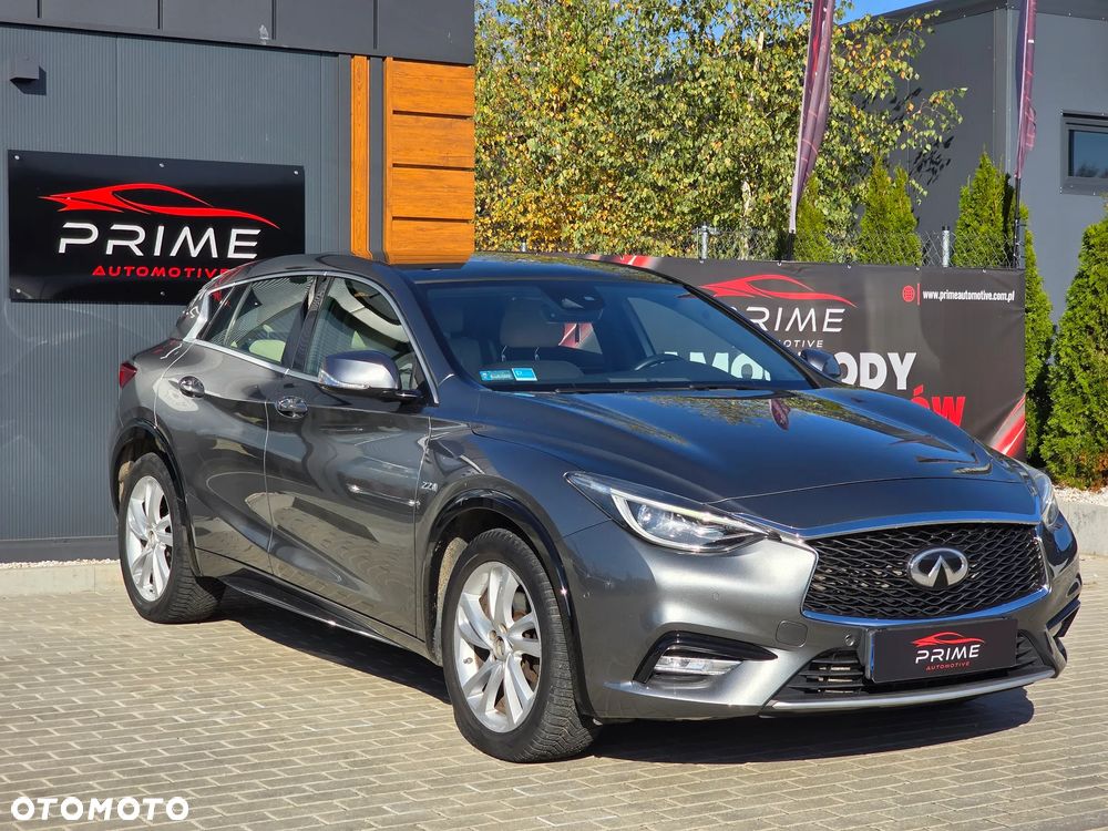 Infiniti Q30 2.2d Premium Tech 7DCT - 6