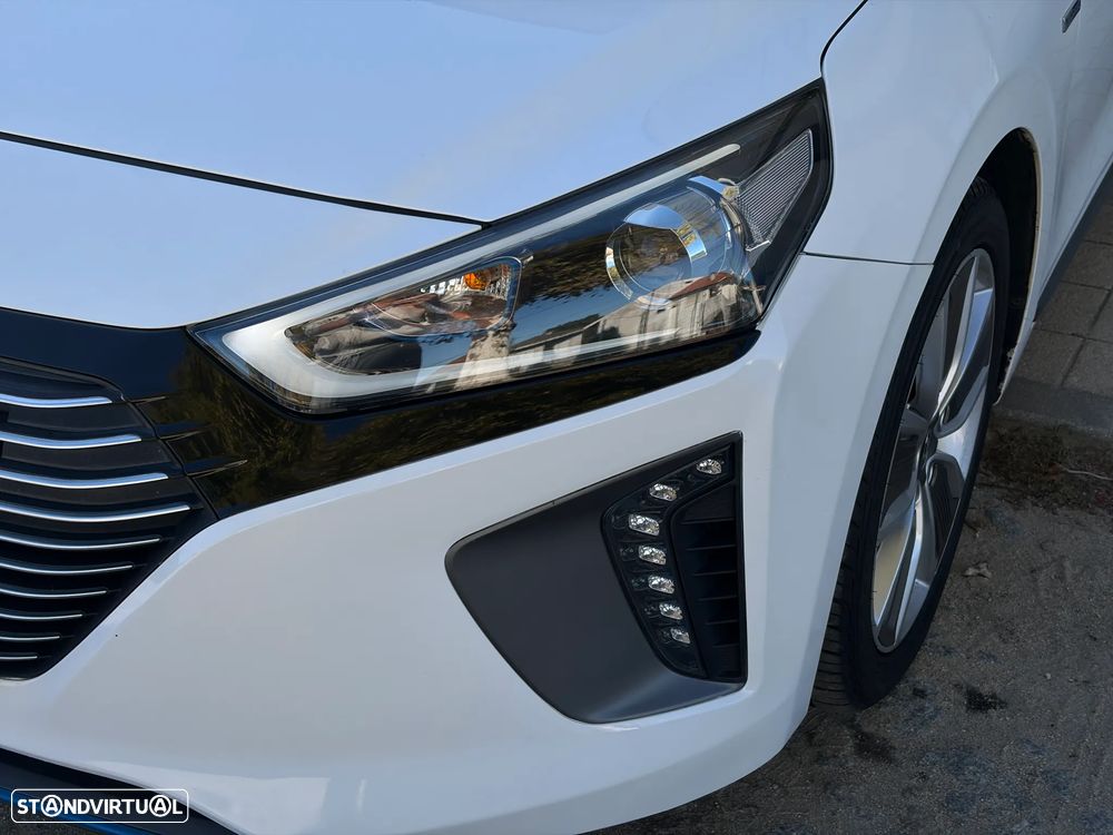 Hyundai Ioniq 1.6 GDI HEV Hybrid Tech - 17