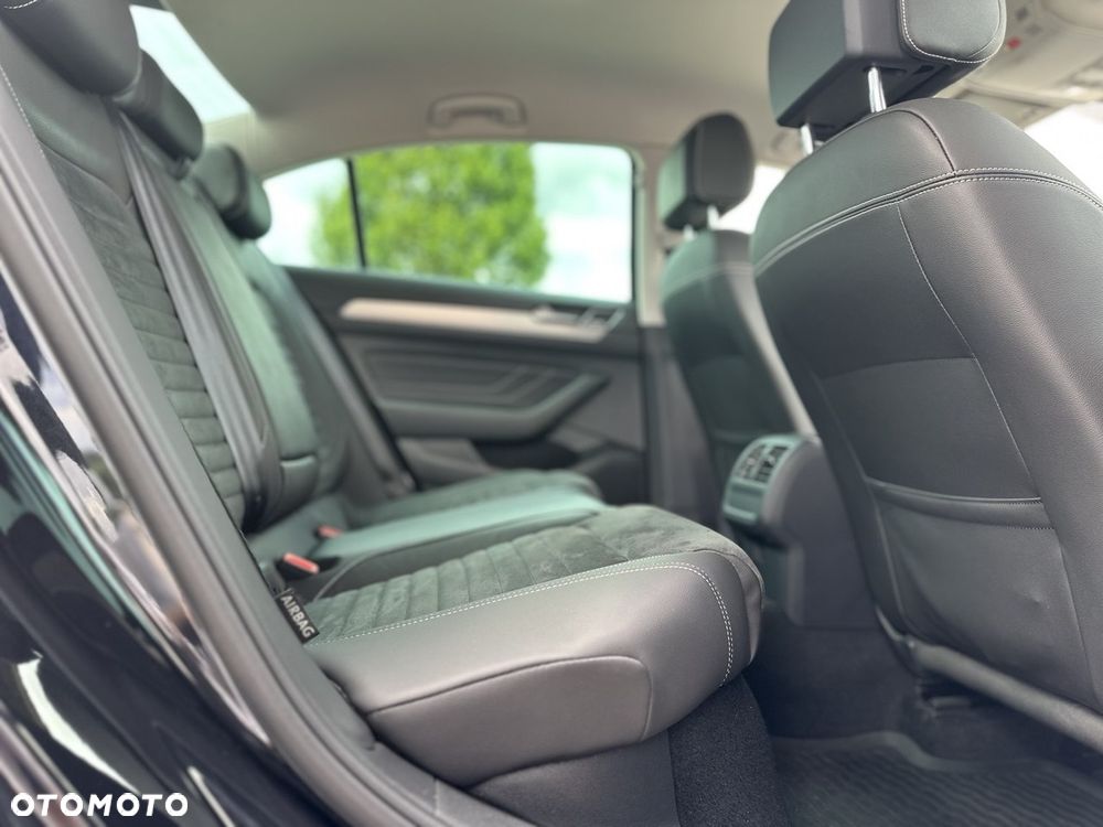 Volkswagen Passat 2.0 TSI Elegance DSG - 16