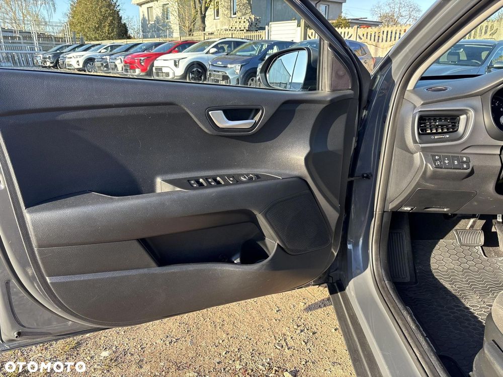 Kia Stonic 1.0 T-GDI M DCT - 10