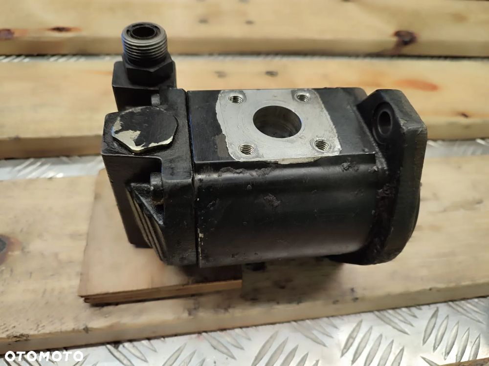 Pompa hydrauliczna 0517725309  NEW HOLLAND TM 190 - 8