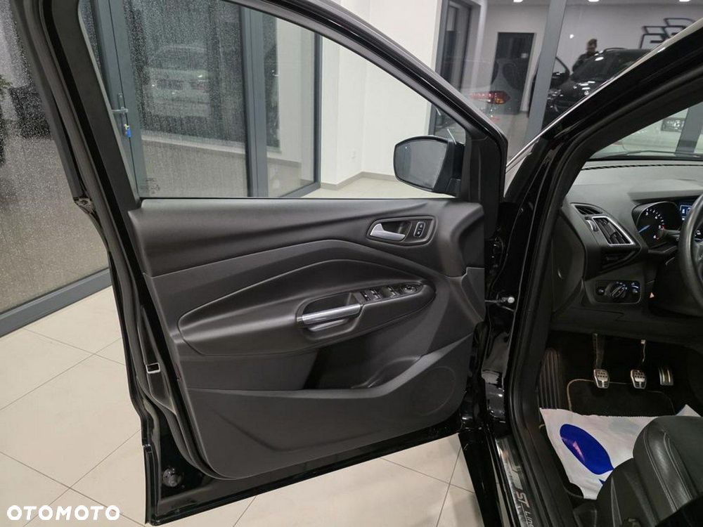 Ford Kuga 2.0 TDCi 4x2 ST-Line - 13