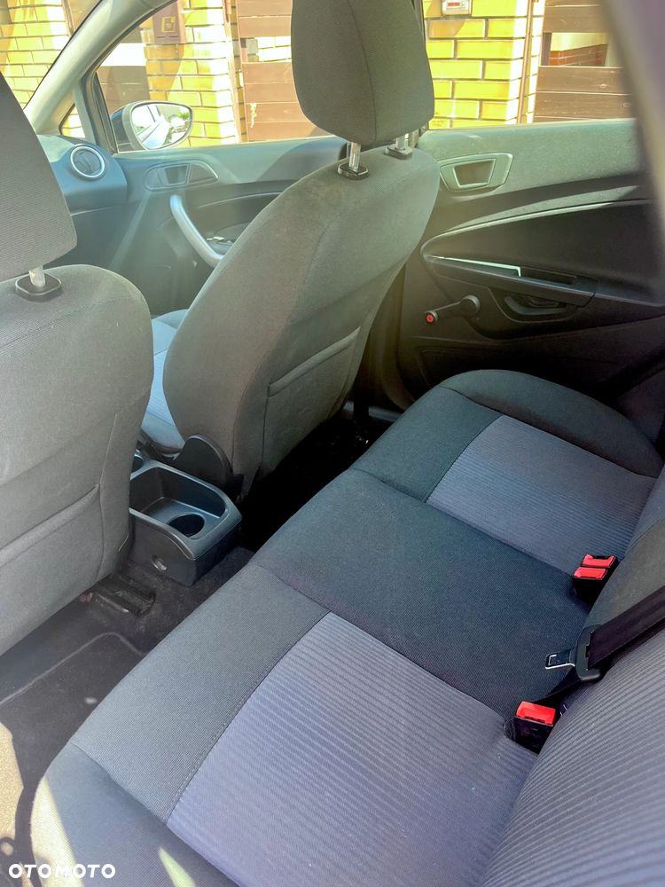Ford Fiesta 1.25 Trend EU5 - 11