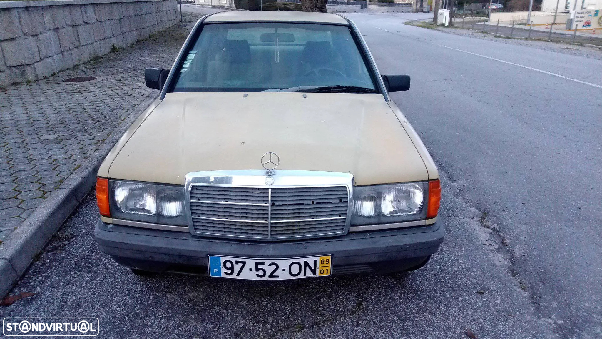 Mercedes-Benz 190 D 2.5 - 7