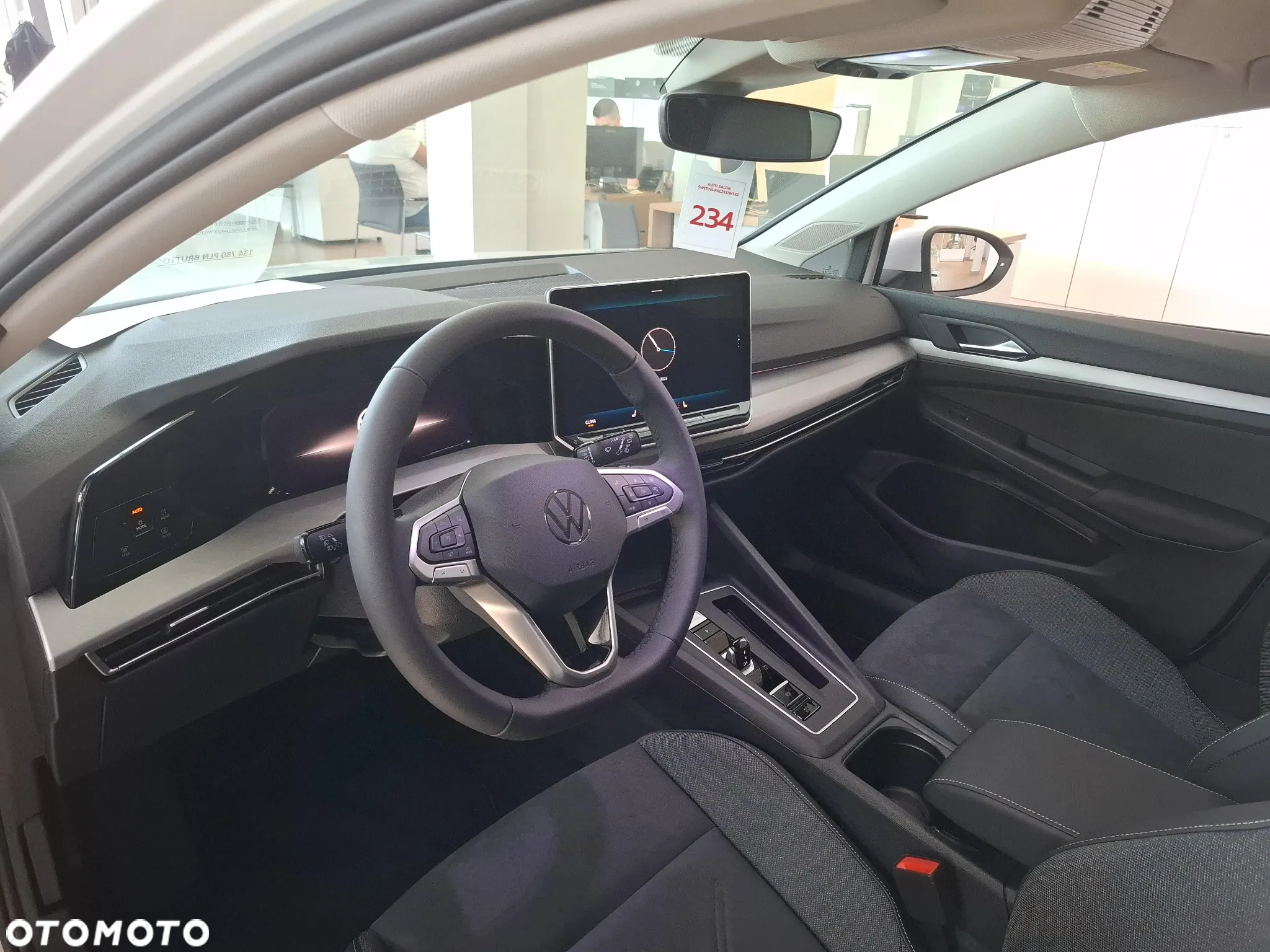 Volkswagen Golf - 6