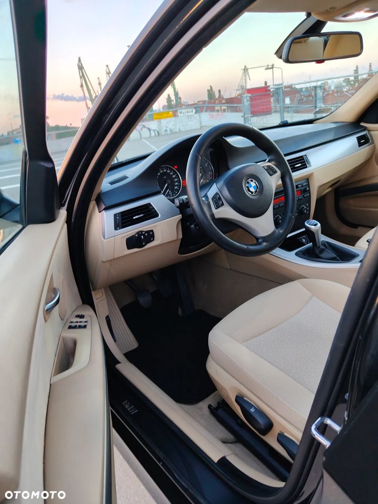 BMW Seria 3 320d - 18