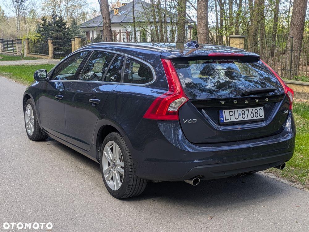 Volvo V60 D4 AWD Summum - 11