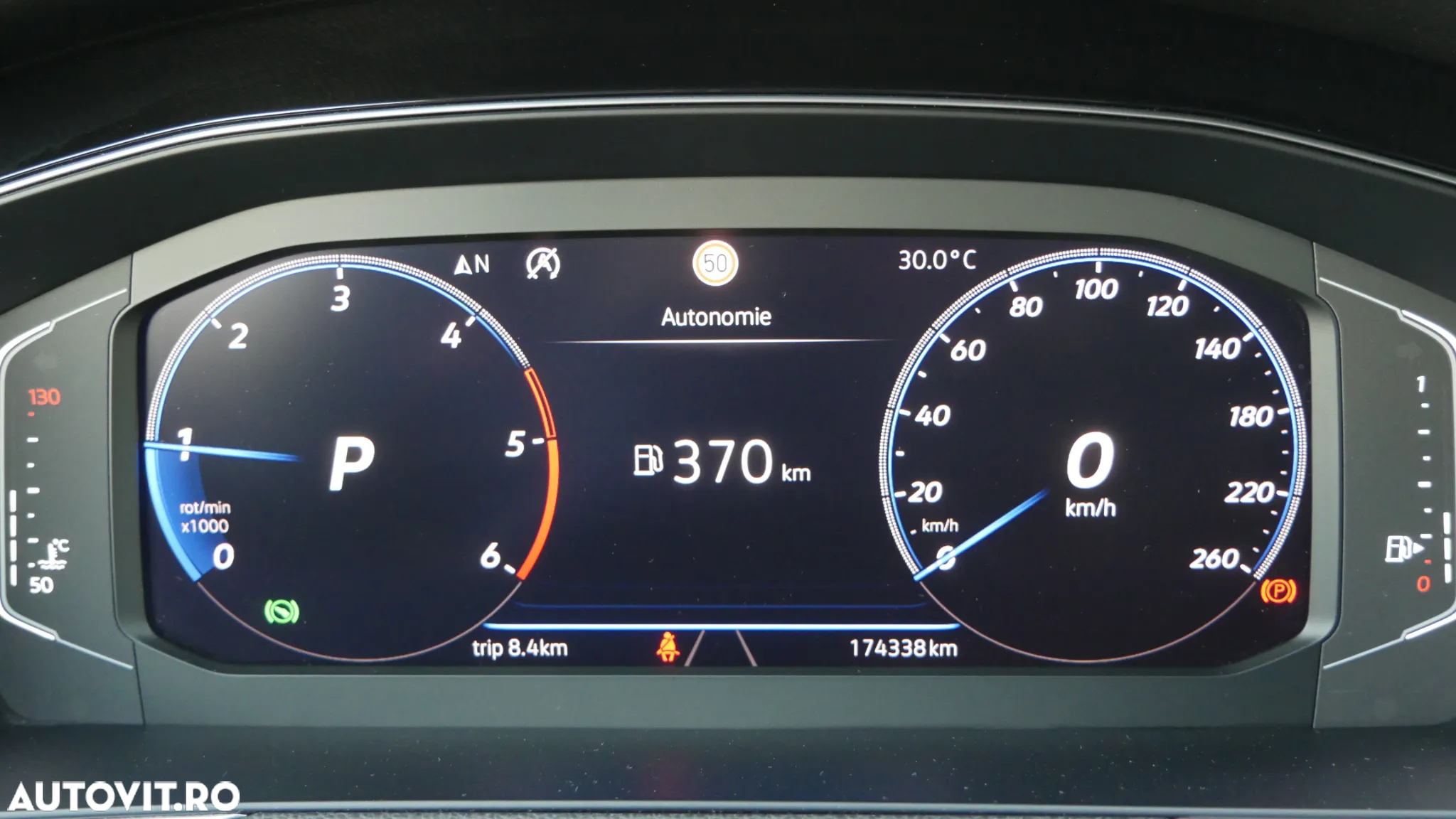 Volkswagen Passat Variant 2.0 TDI SCR DSG Business - 19