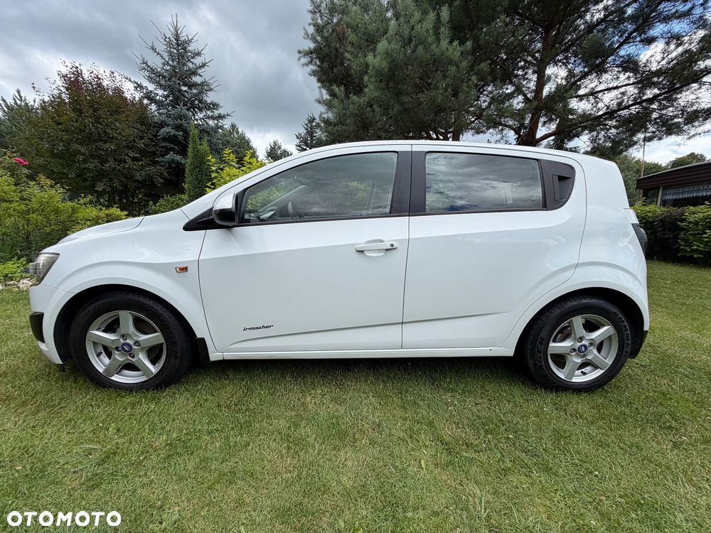 Chevrolet Aveo 1.2 LT - 16