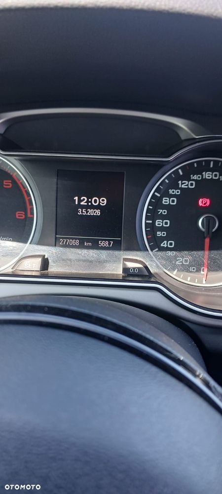 Audi A4 Avant 2.0 TDI DPF clean diesel S line Sportpaket - 24