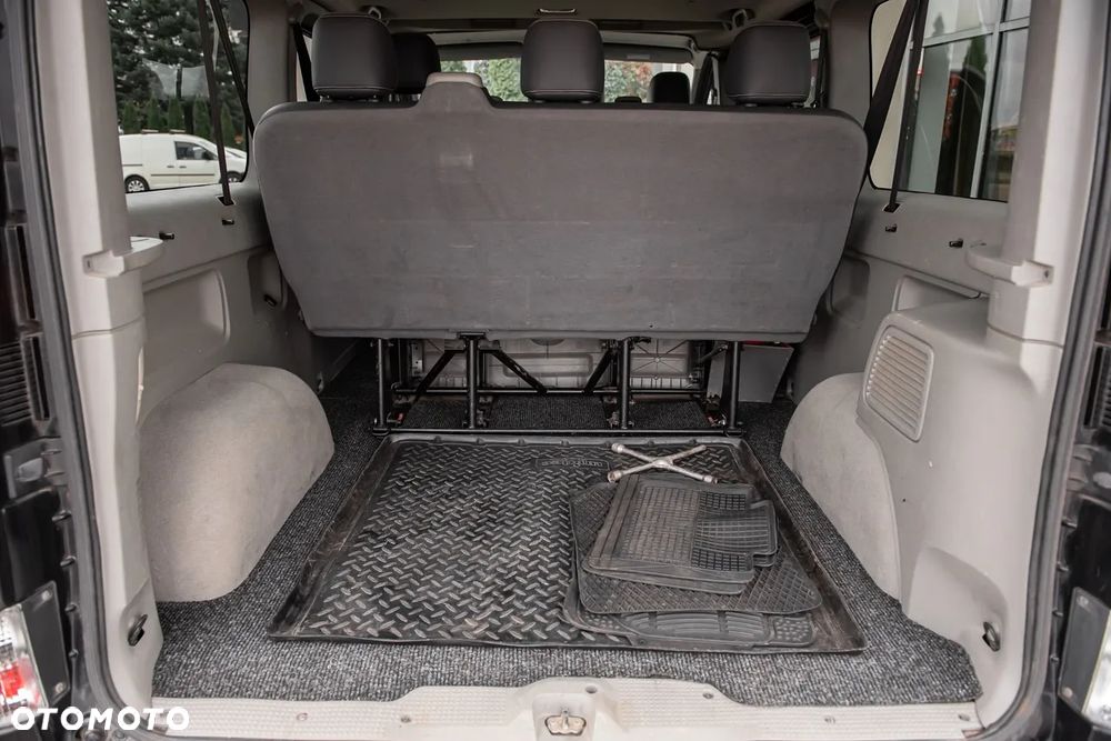 Renault Trafic - 16