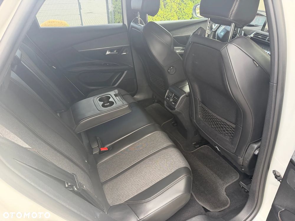 Peugeot 3008 - 17