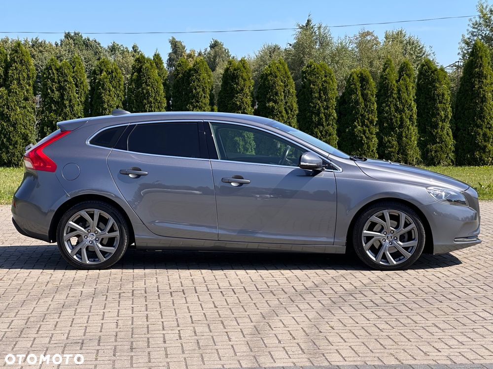 Volvo V40 - 16