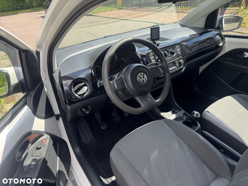 Volkswagen up! sound - 10