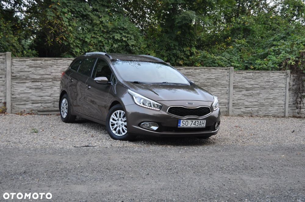 Kia Ceed 1.6 GDI Dream Team Edition - 2