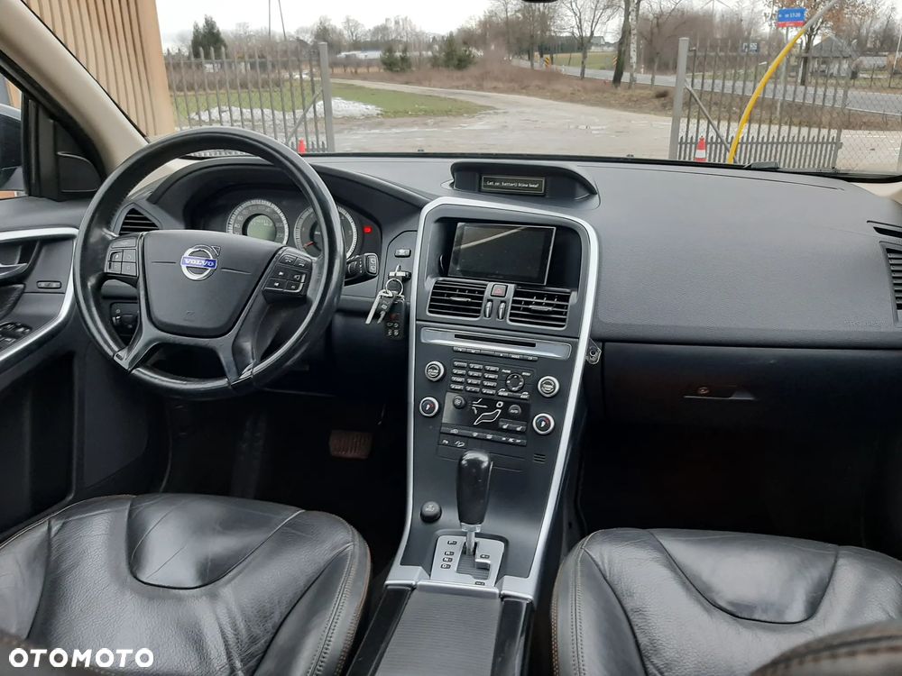 Volvo XC 60 D5 AWD Momentum - 21