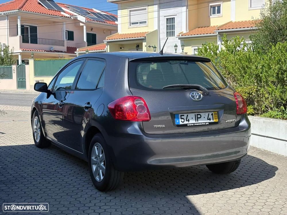 Toyota Auris 1.4 D-4D Sol - 23