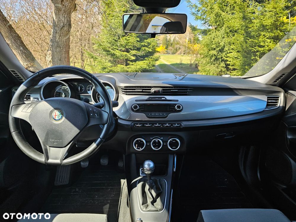 Alfa Romeo Giulietta 1.6 JTDM Distinctive - 12