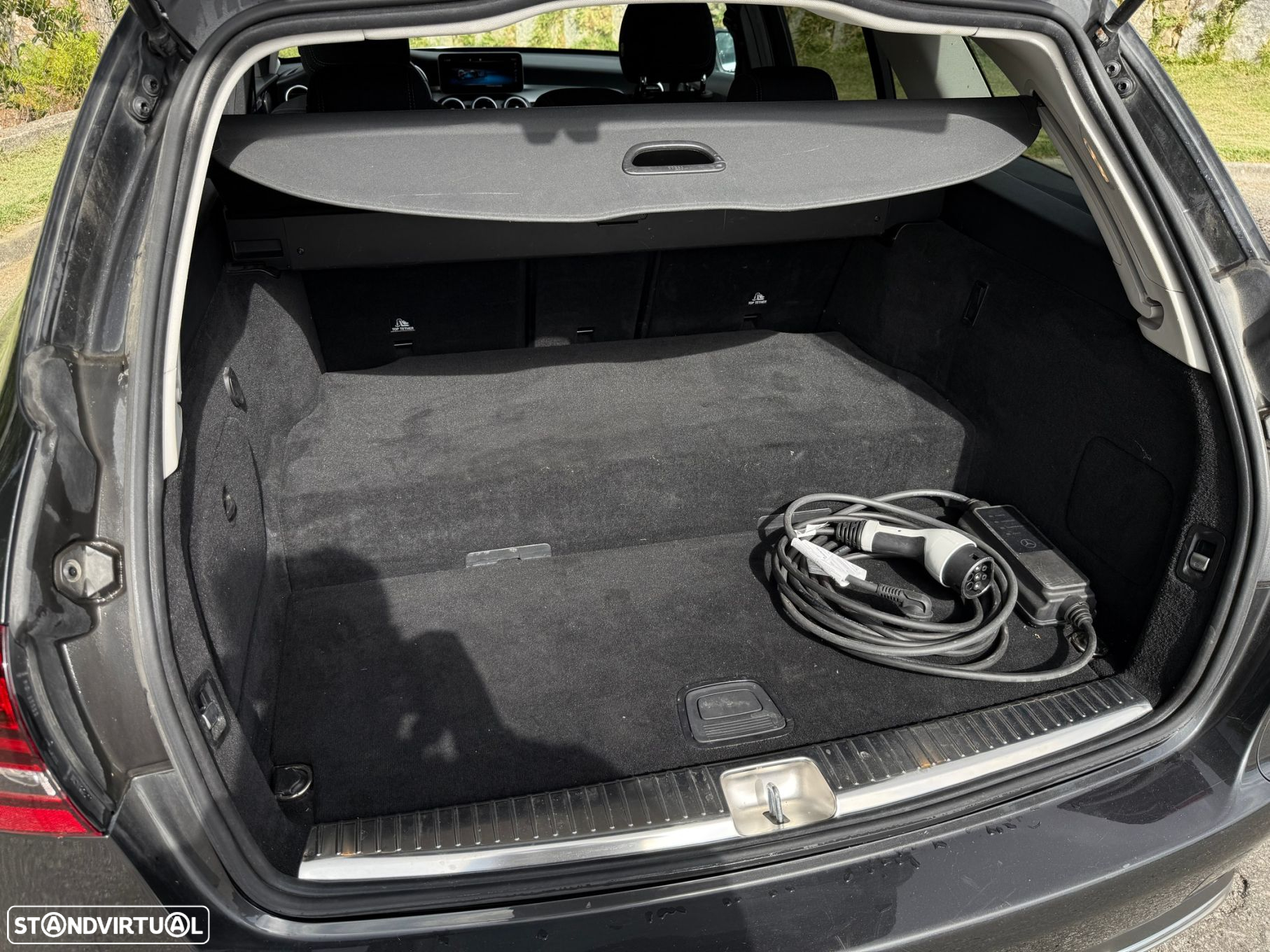 Mercedes-Benz C 300 e Avantgarde - 53