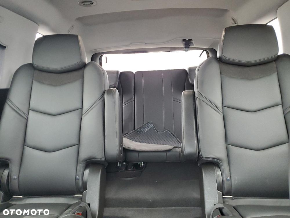 Cadillac Escalade 6.2 V8 AWD AT Platinum - 10