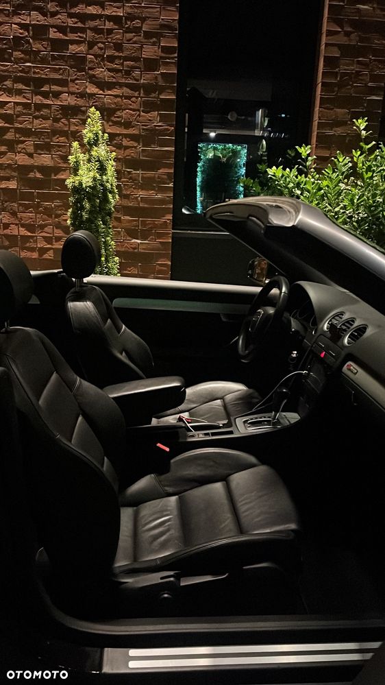 Audi A4 Cabrio 2.0 TFSI multitronic - 9