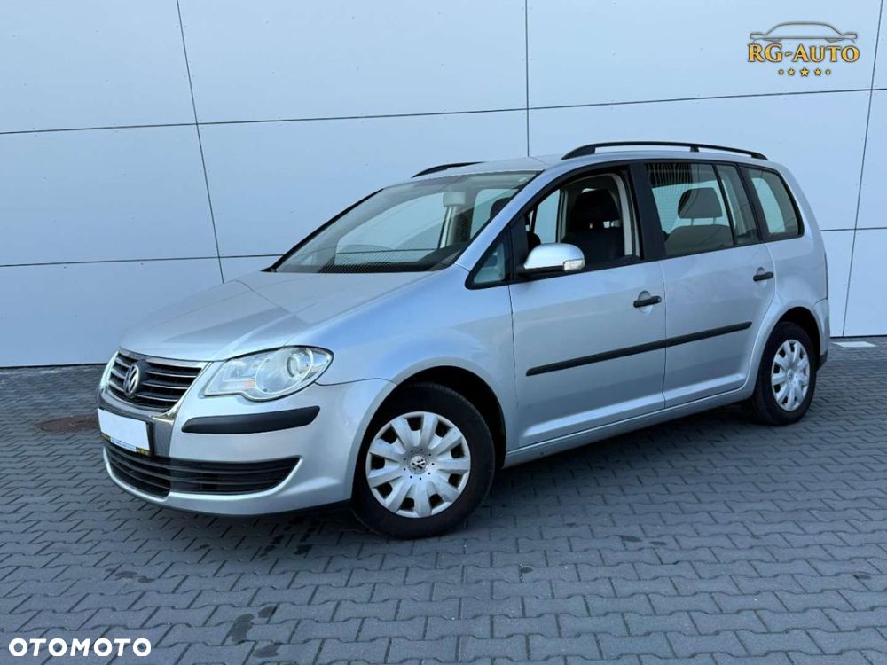 Volkswagen Touran - 12