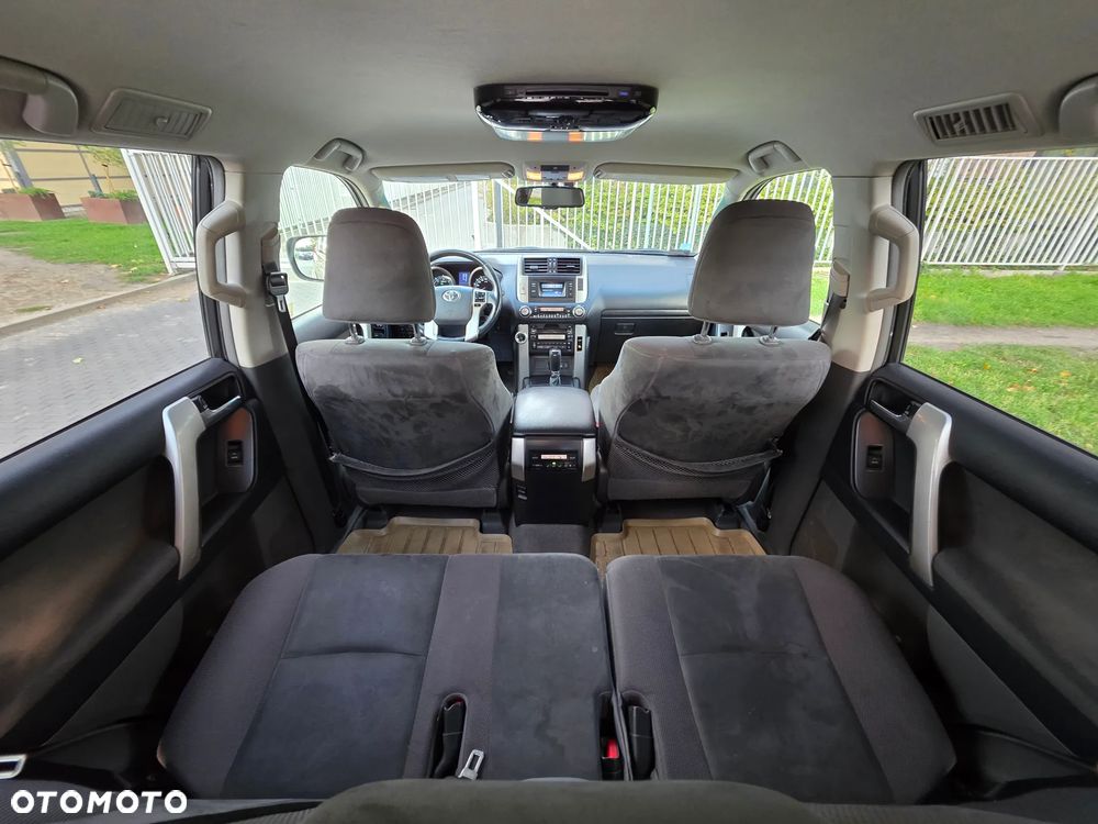 Toyota Land Cruiser LC 3.0 D-4D Sol (lea) 7os - 31