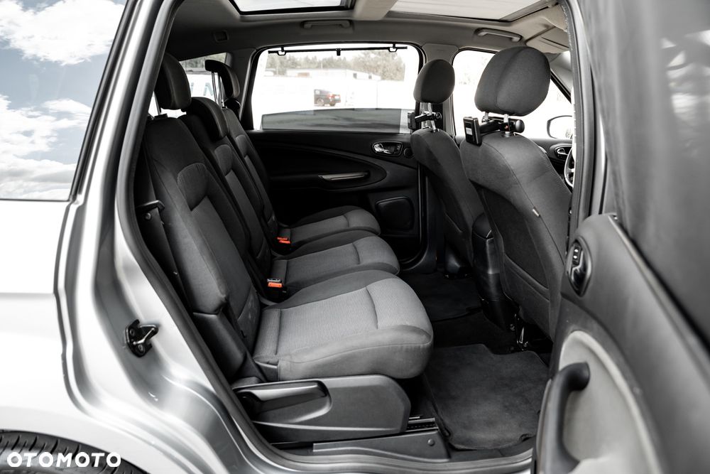 Ford S-Max 2.5 Titanium - 21