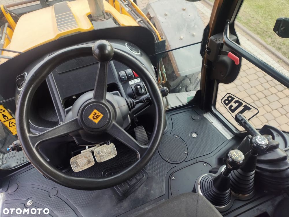 JCB JCB 4CX / RÓWNE KOŁA / TORQUELOCK / POWERSHIFT / SPROWADZONA / - 16