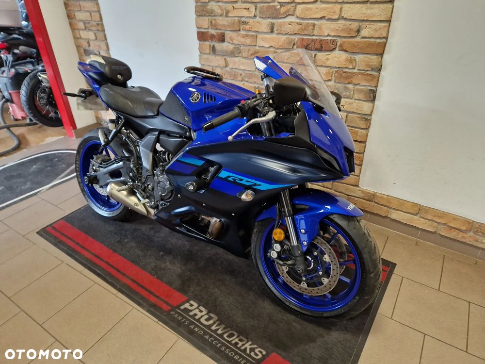 Yamaha R7 - 1