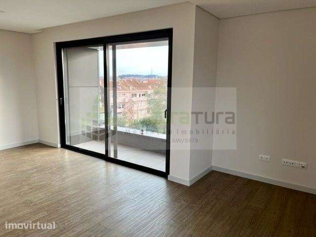Apartamento T4 Cobertura | Boavista | Suites | c/ Terraço Panorâmico - Grande imagem: 3/25