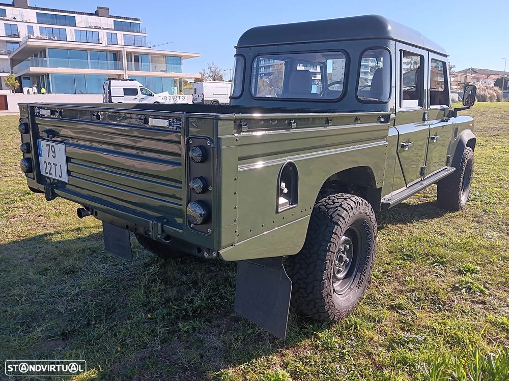 Land Rover Defender - 7