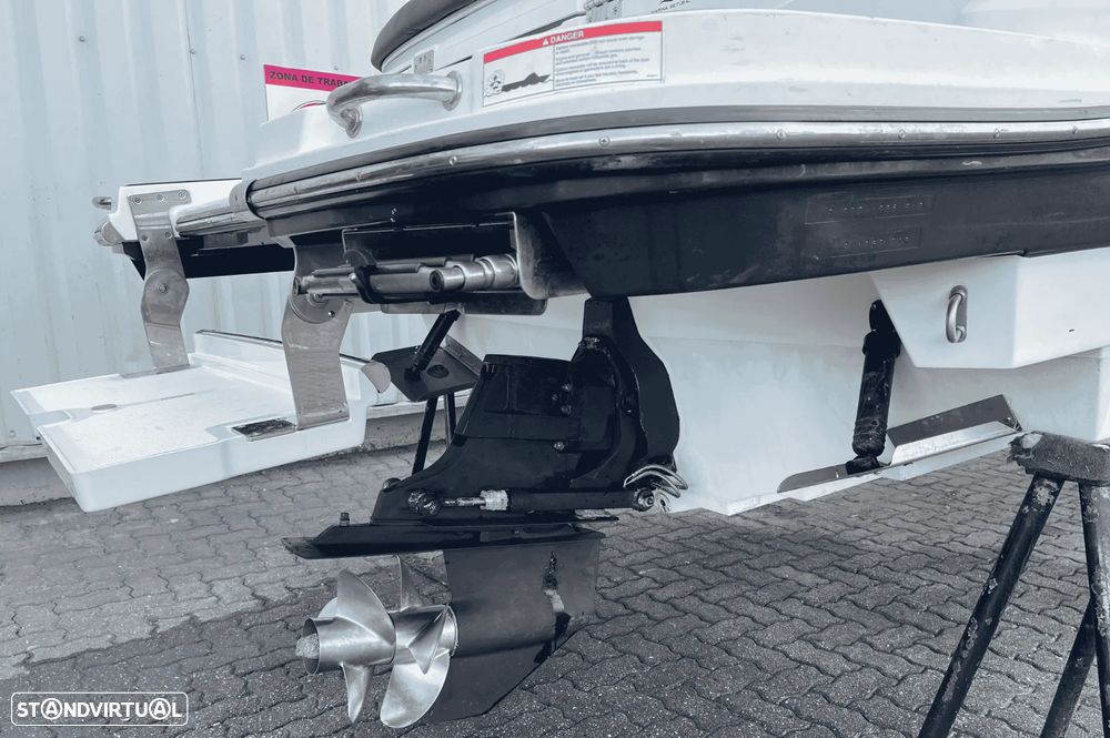 Sea Ray 250 SLX - 14