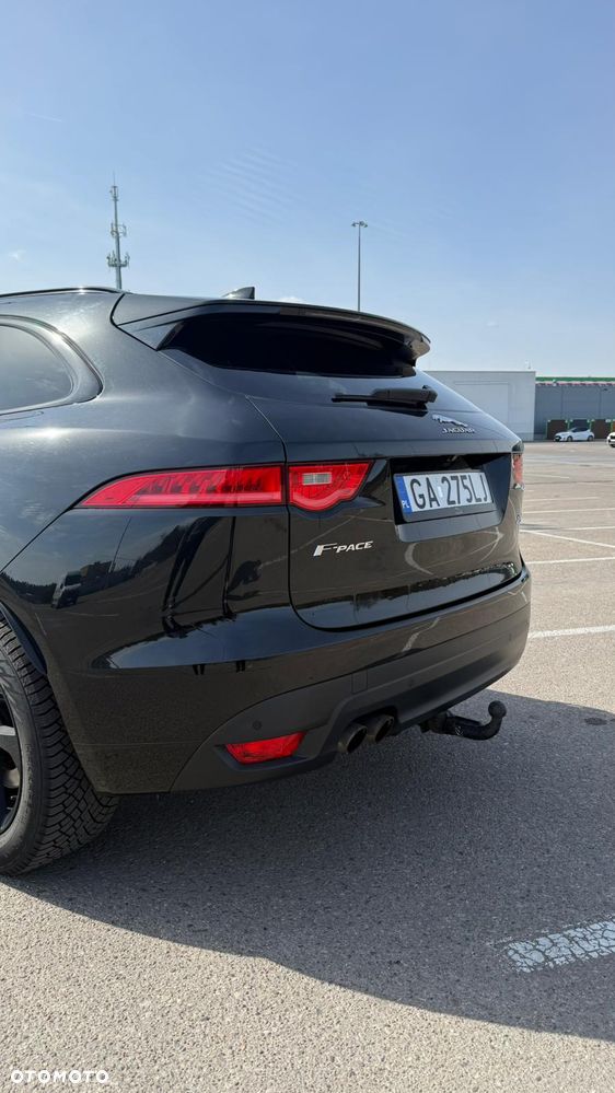 Jaguar F-Pace 2.0 i4D AWD R-Sport - 9