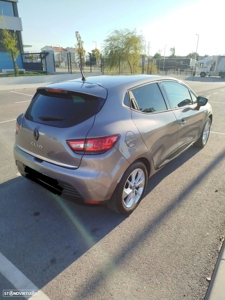 Renault Clio 1.2 16V 75 LIMITED - 3
