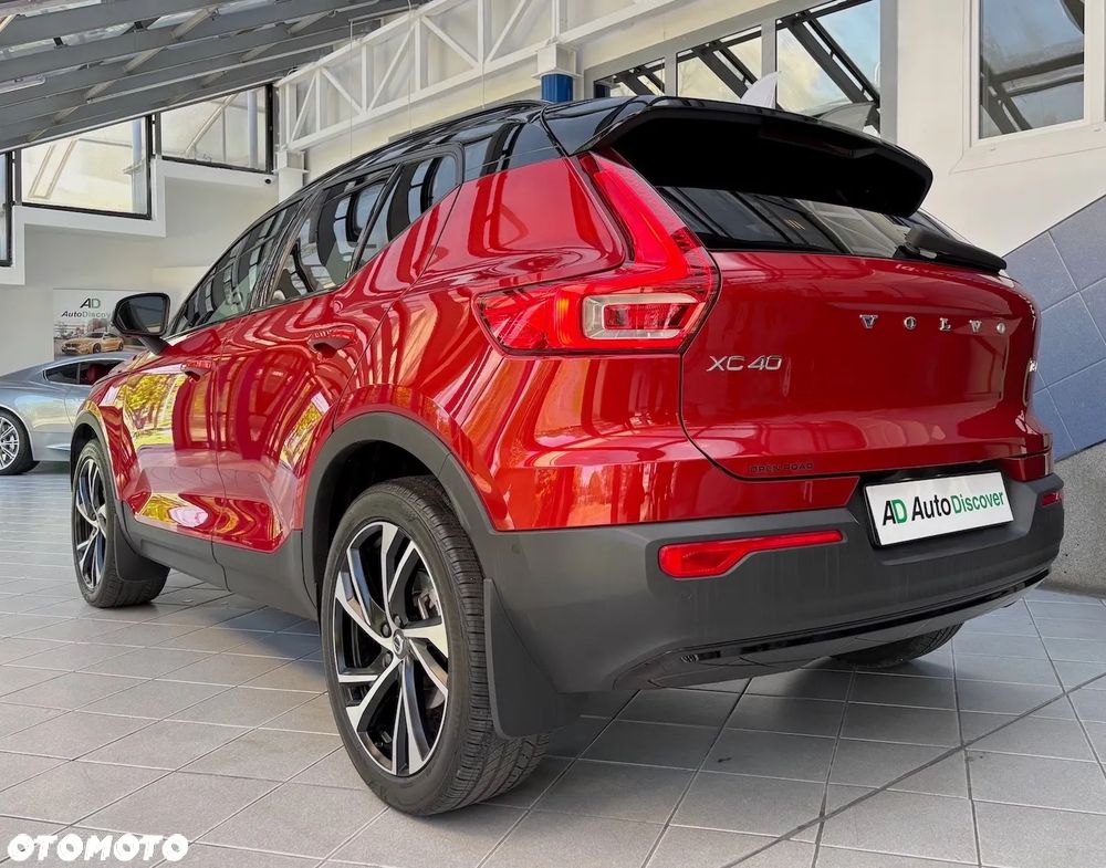 Volvo XC 40 T5 AWD R-Design - 4