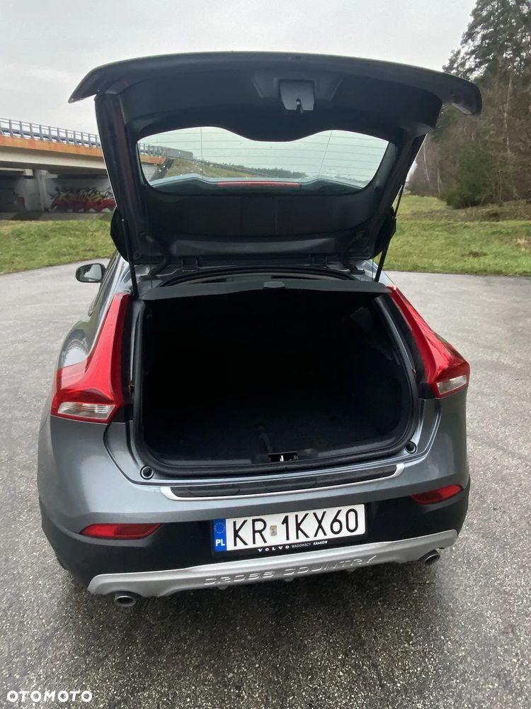 Volvo V40 Cross Country T3 Drive-E Momentum - 28