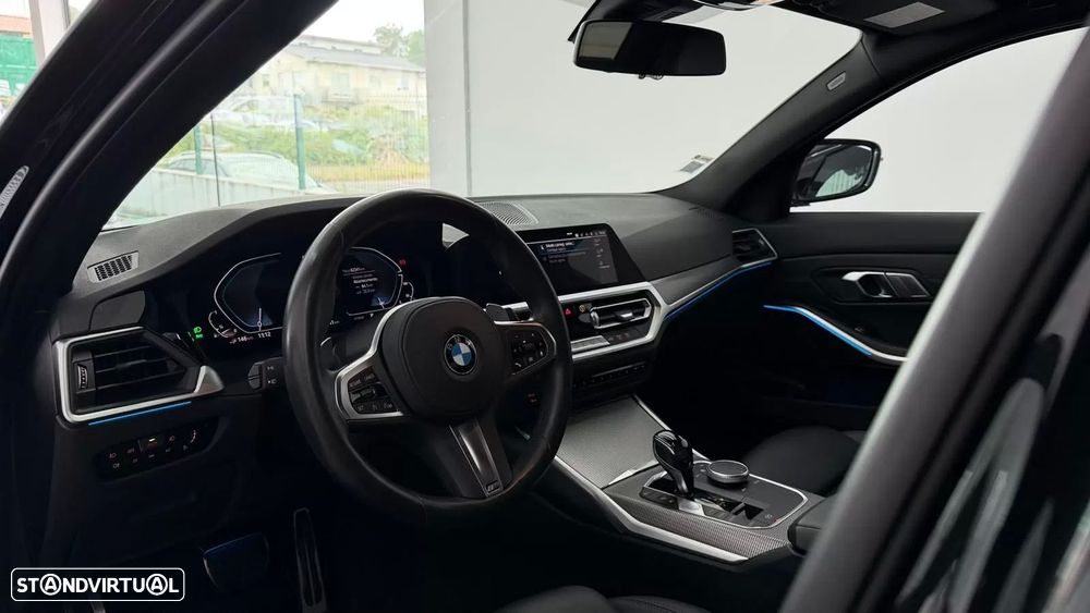 BMW 330 e Edição Desportiva M Auto - 16