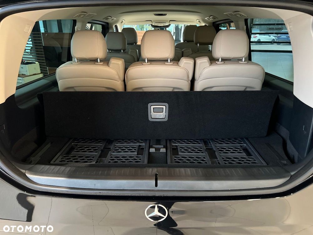 Mercedes-Benz Klasa V - 8