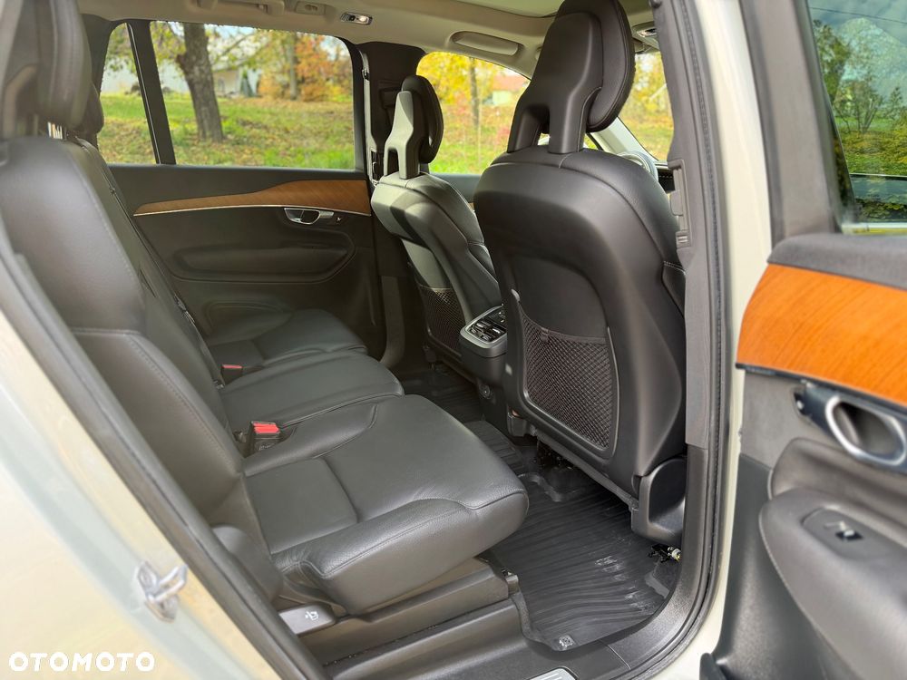 Volvo XC 90 - 13