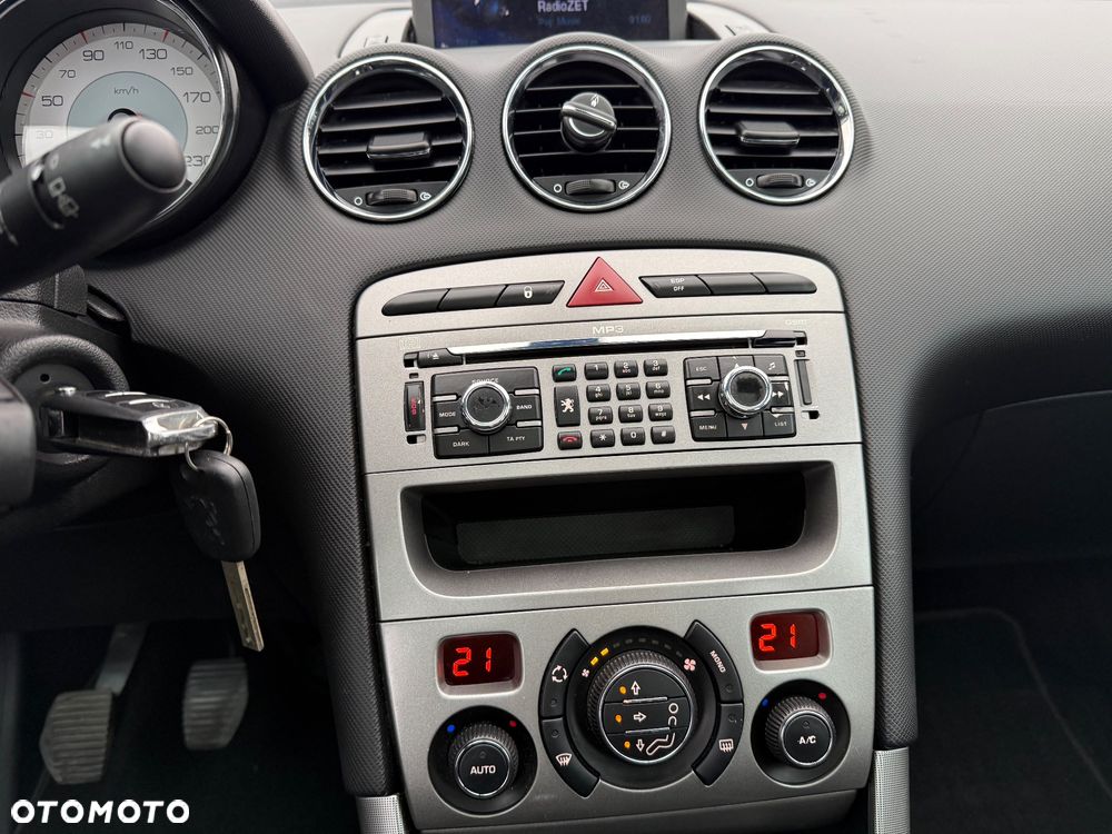 Peugeot 308 1.6 Premium - 16