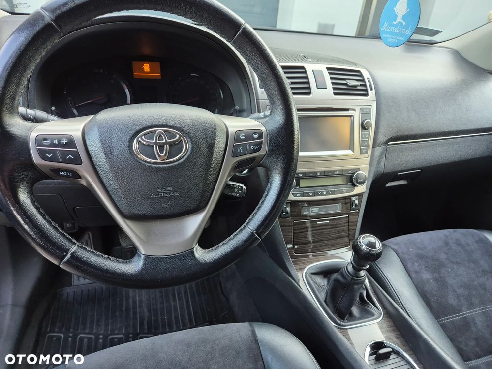 Toyota Avensis 2.0 D-4D Premium - 7